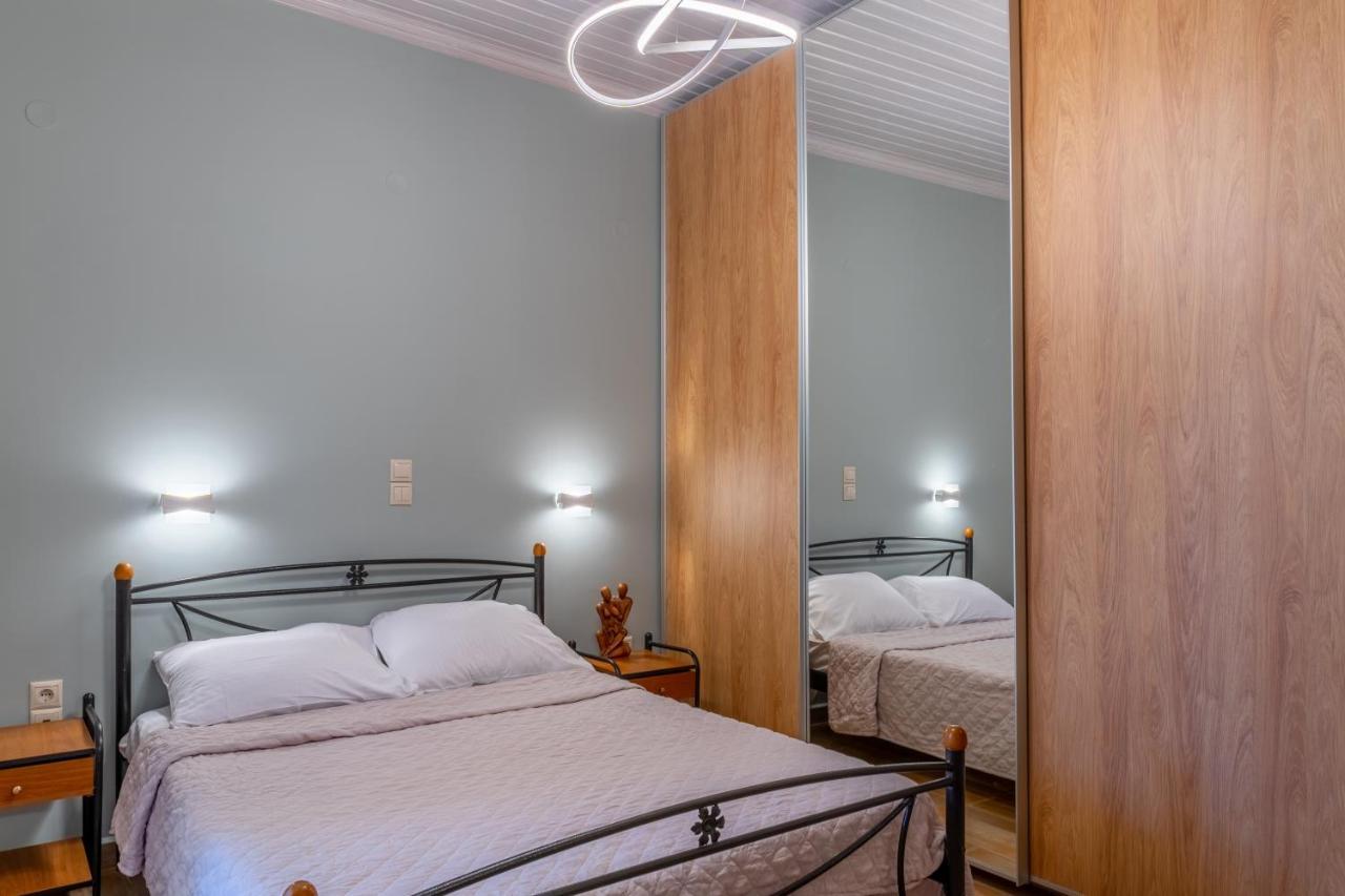 G.R Luxury Apartment Kalligoni Esterno foto