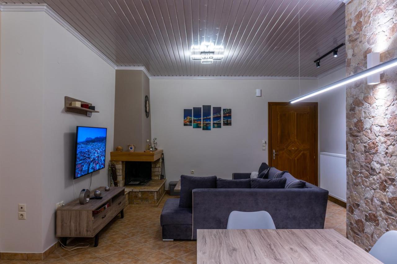 G.R Luxury Apartment Kalligoni Esterno foto