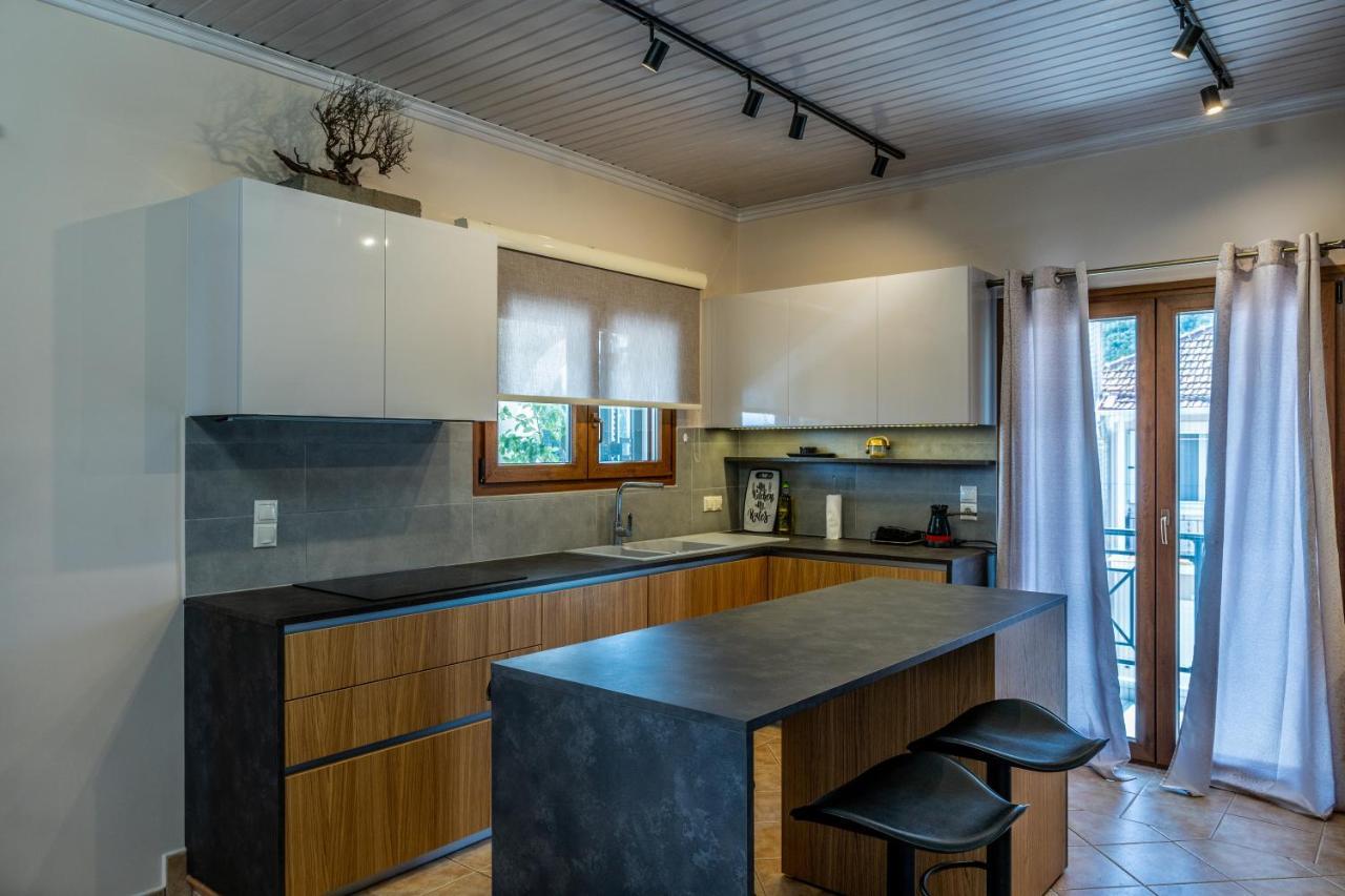 G.R Luxury Apartment Kalligoni Esterno foto