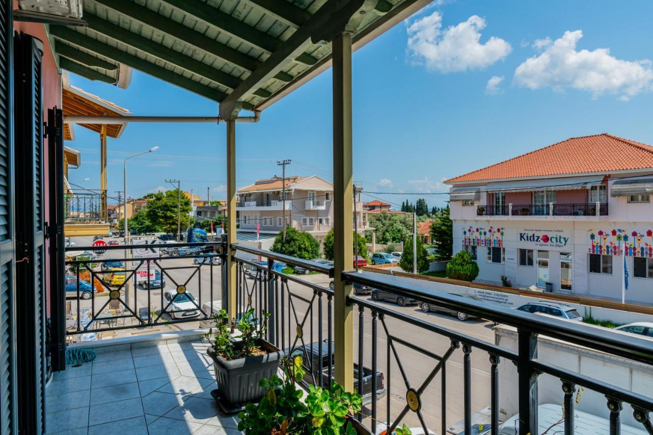 G.R Luxury Apartment Kalligoni Esterno foto