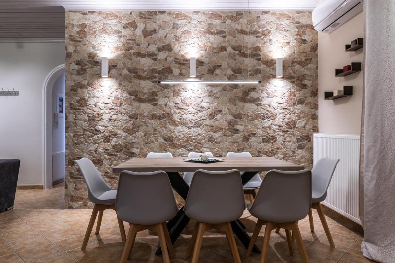 G.R Luxury Apartment Kalligoni Esterno foto