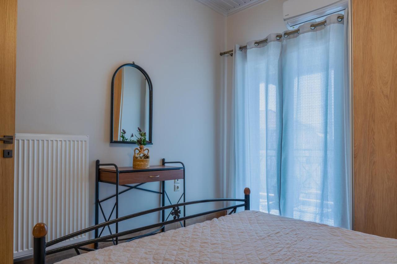 G.R Luxury Apartment Kalligoni Esterno foto