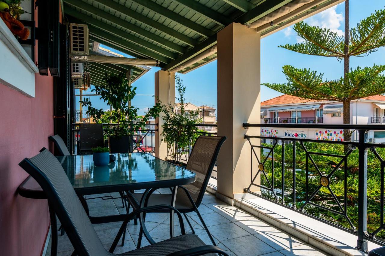 G.R Luxury Apartment Kalligoni Esterno foto