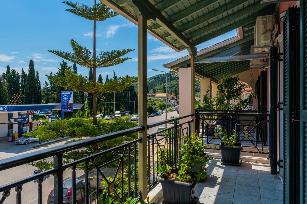 G.R Luxury Apartment Kalligoni Esterno foto